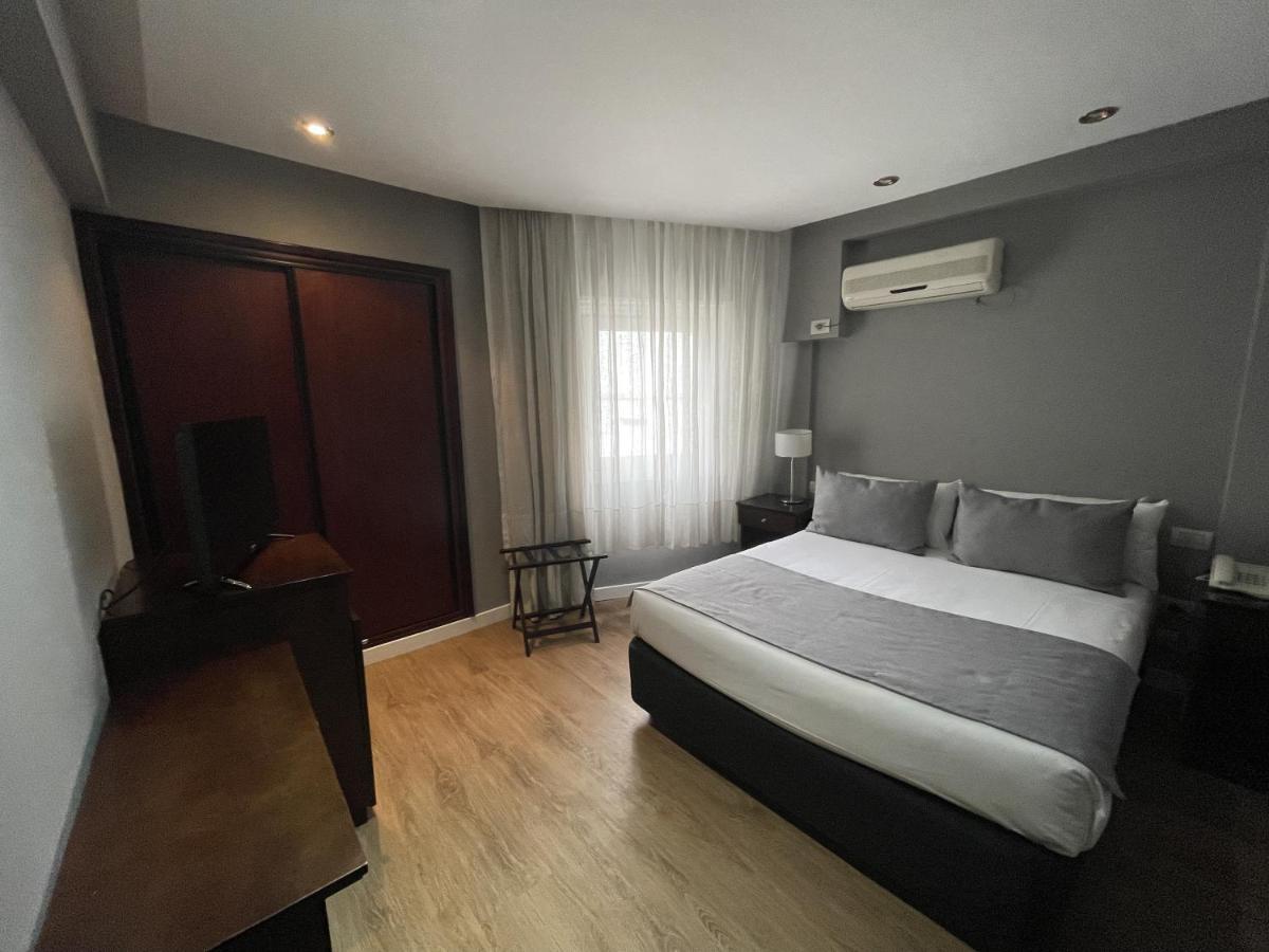 Hotel 8 De Octubre Buenos Aires Exterior photo