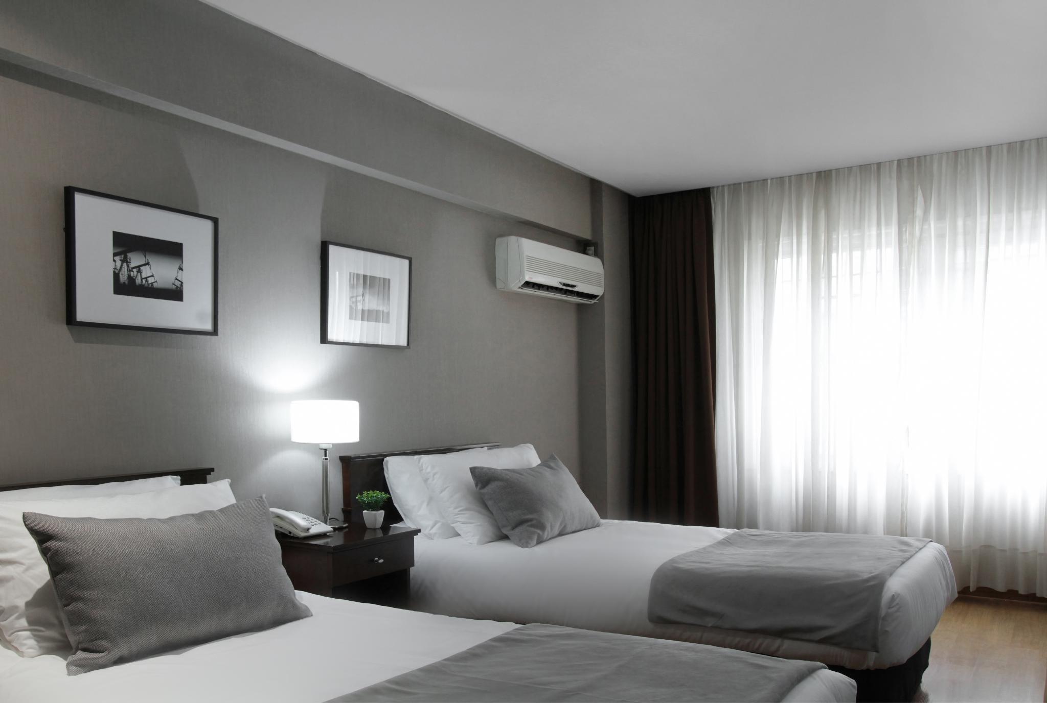 Hotel 8 De Octubre Buenos Aires Exterior photo
